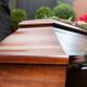 Kodėl svajojate apie gyvos dukters laidotuves?