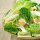 Paano maghanda ng sarsa para sa Caesar salad - mga simpleng recipe sa bahay
