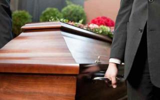 Por que você sonha com o funeral de uma filha viva?